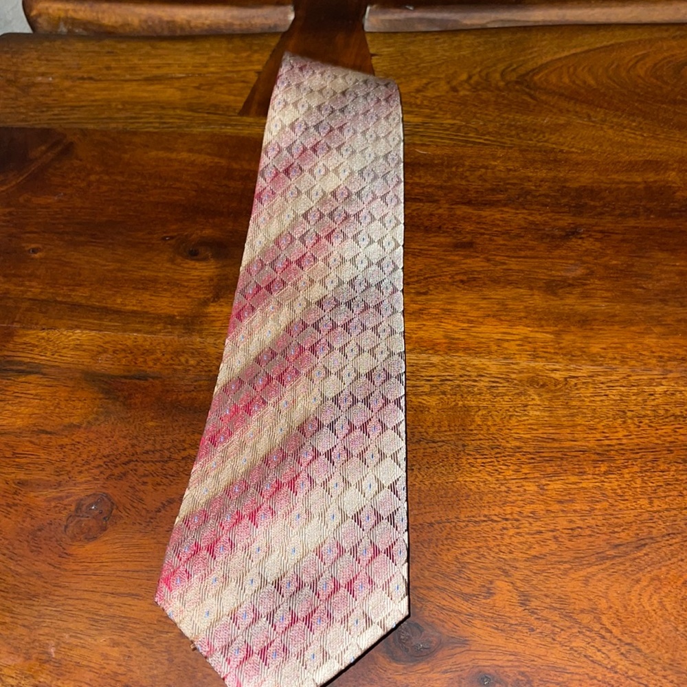 100% silk tie